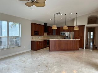18580 SW 44th St, Hollywood, FL 33029