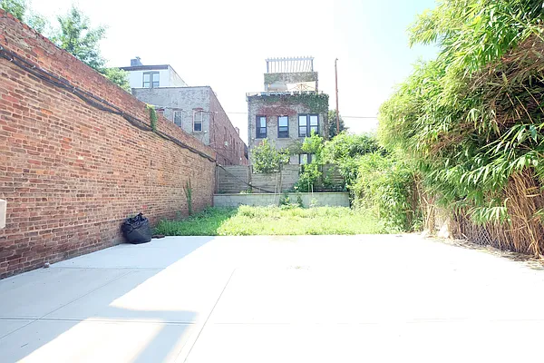 Rented by SBJ Brokerage, LLC | media 11