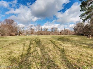 1185 Eton Cross Rd, Bloomfield Hills, MI 48304