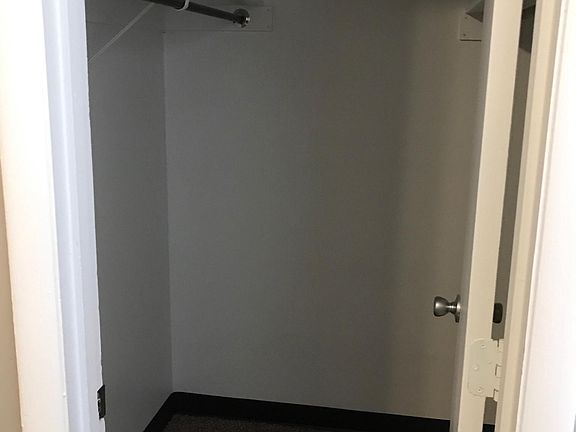 5th image of 701 E 21st St