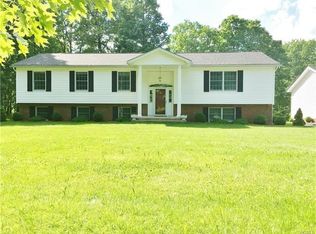 74 Foxfire Estates Rd, Middletown, NY 10940