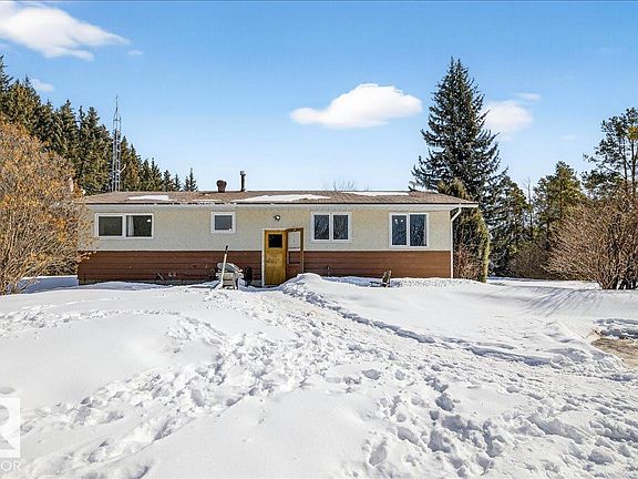 5th image of 64310 Range Rd #15