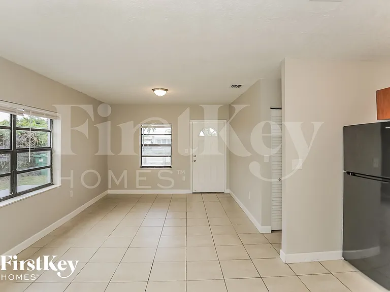 14640 Tyler St — Photo 13