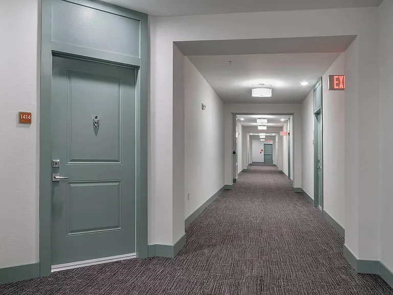 Essex Luxe Apartments — Photo 22