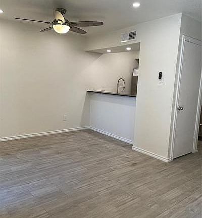 4th image of 1810 N Garrett Ave #229