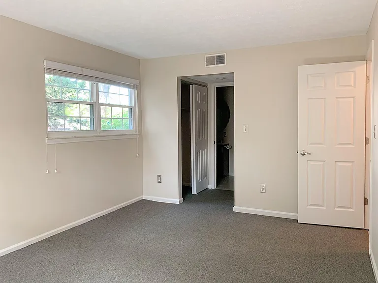 5325 Portland St #104 — Photo 5