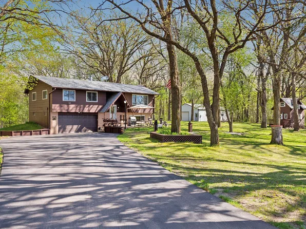 10180 380th St, North Branch, MN 55056