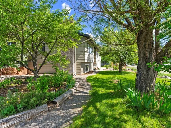 707 Montana St, Belgrade, MT 59714