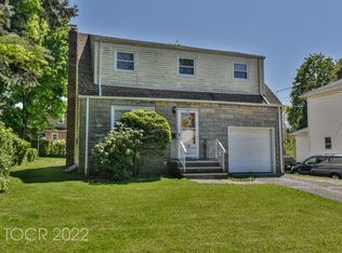 200 E Clinton Ave, Bergenfield, NJ 07621