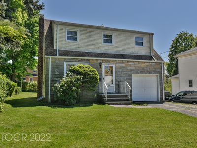 200 E Clinton Ave, Bergenfield, NJ, 07621