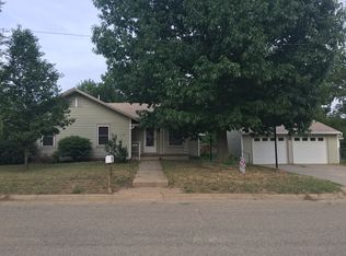 734 Broadway Ave, Chapman, KS 67431