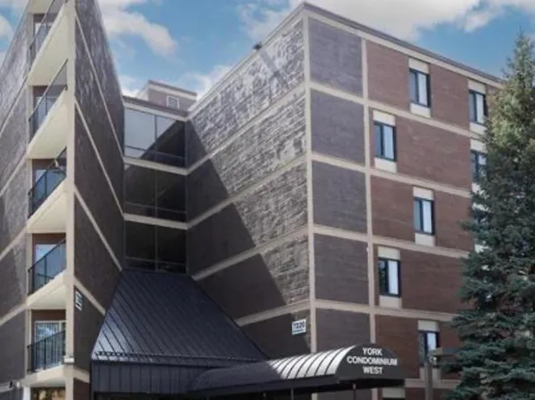 7220 York Ave S APT 120, Edina, MN 55435