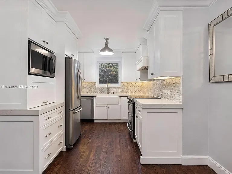 2180 SW 24th St — Photo 13