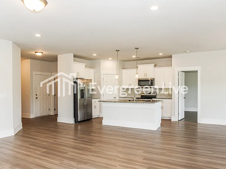 27497 McKenna Dr — Photo 2