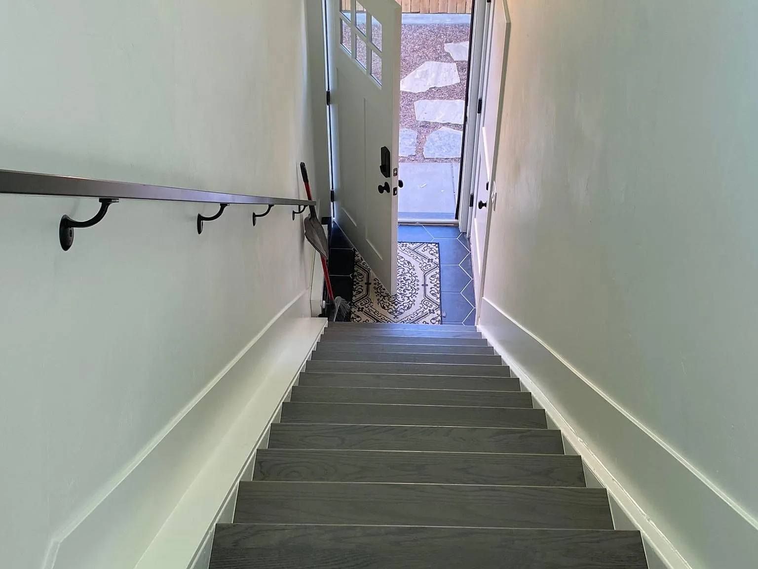 2 bed, 900 sqft, $2,600 — Photo 2