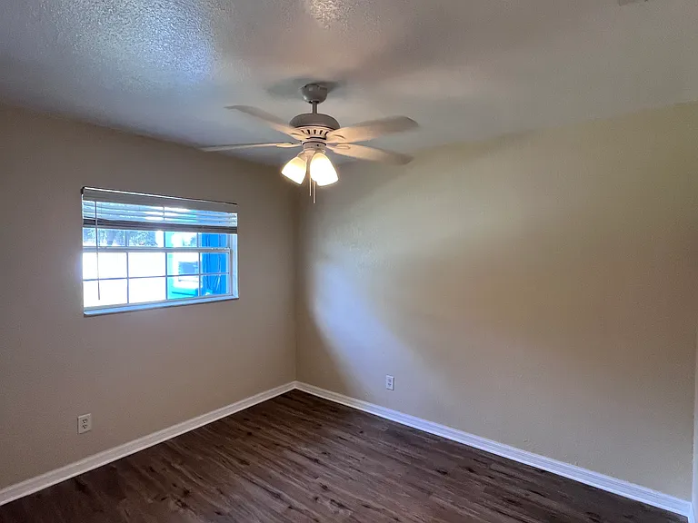 3010 Oaklawn Ave — Photo 9