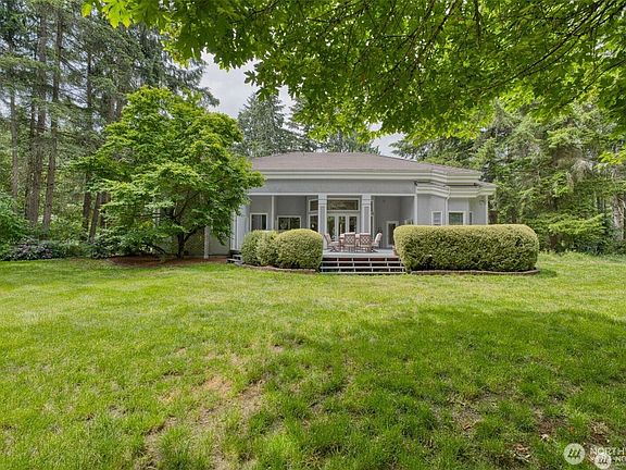4th image of 34702 43rd Avenue E