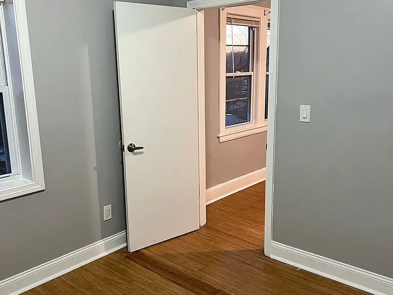 308 Main St — Photo 3