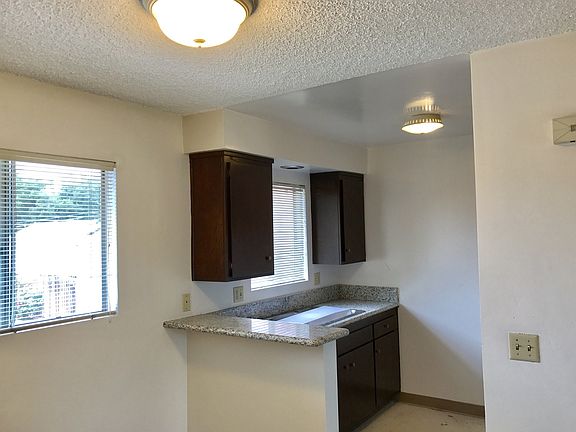 4th image of 2034 Bath St APT 9