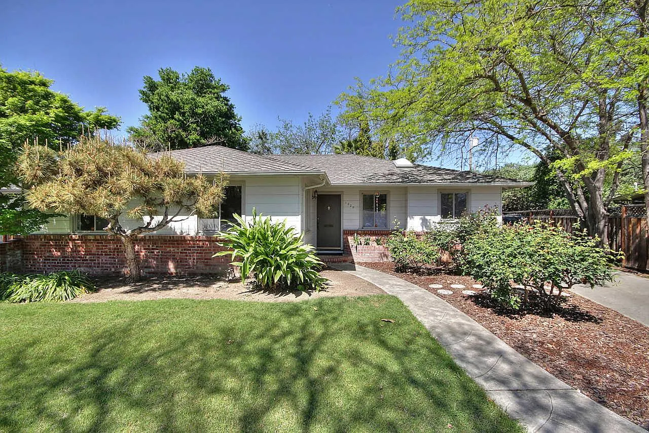 1529 Glenwood Ave photo 1