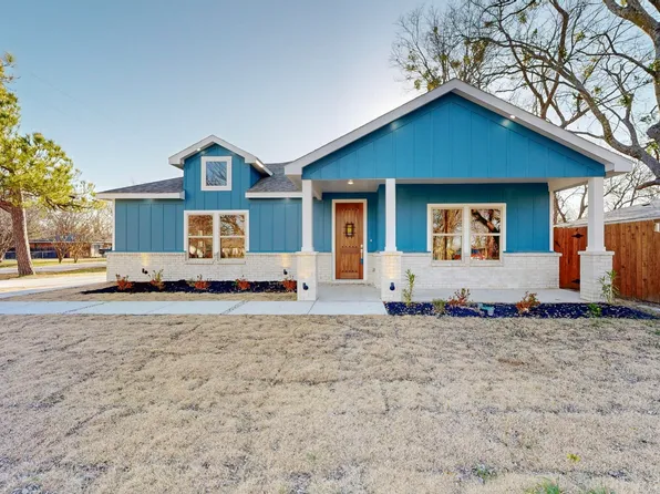 136 E McCoulskey St, Terrell, TX 75160