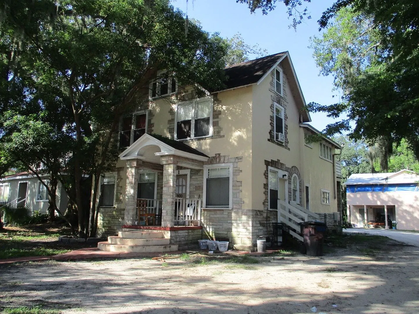 920 S. Ridgewood Ave — Photo 2