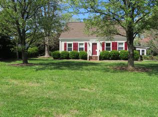 506 Henry St, Gretna, VA 24557