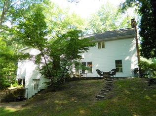 19 Great Oak Ln, Pittsford, NY 14534