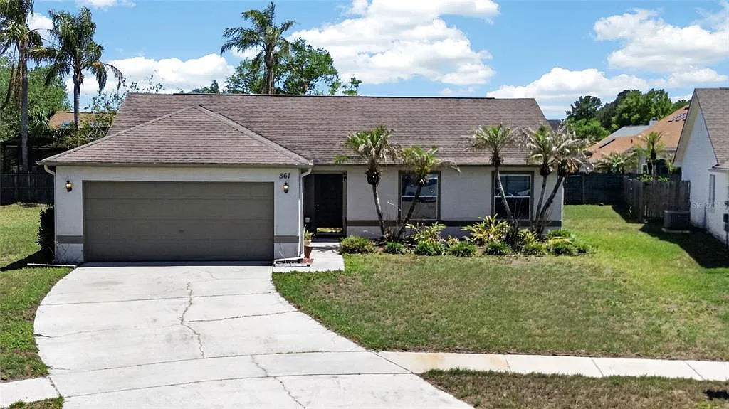3 bed, 2.0 bath, 1280 sqft, $2,295 — Photo 2