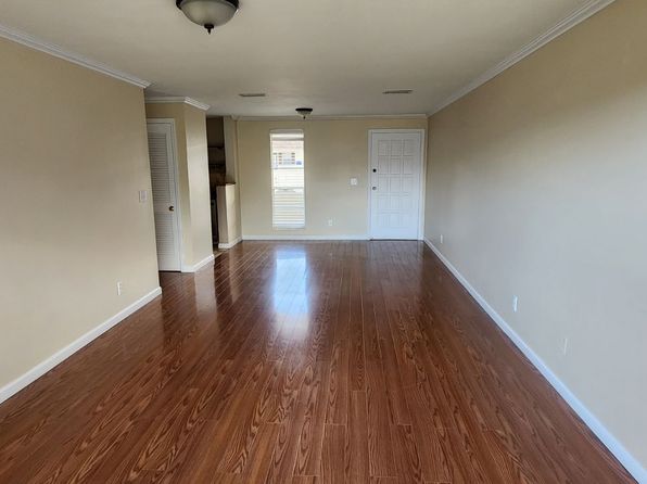 7347 El Barco Rd APT 6