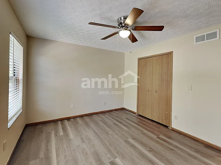 172 Steiger Ct — Photo 16