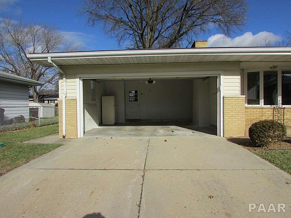 3rd image of 2715 W Overbrook Dr