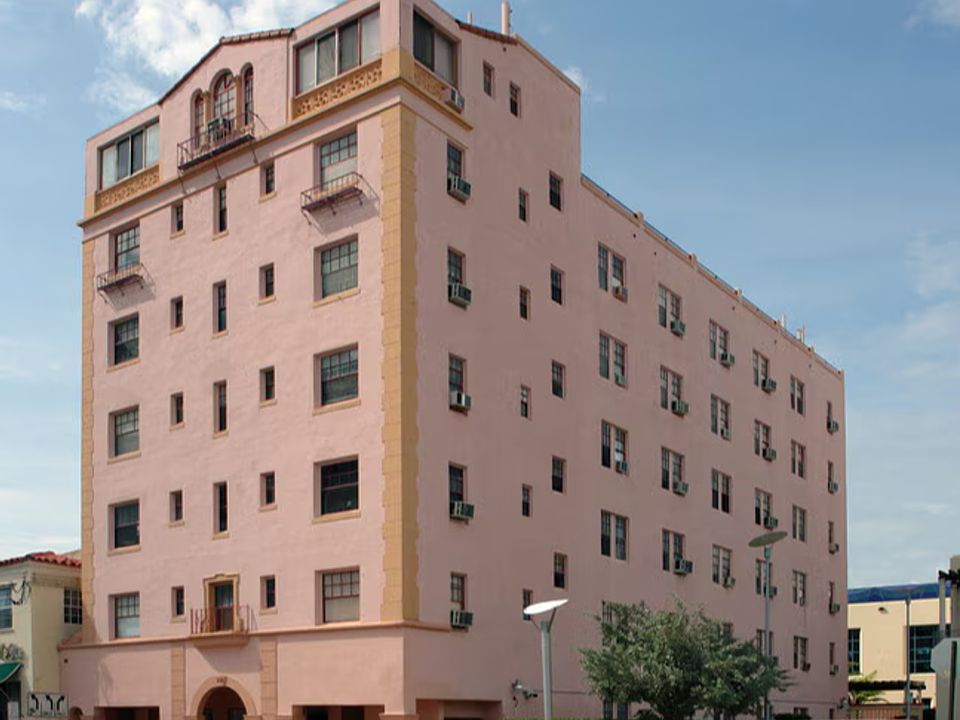 1st image of 237 23rd St Unit 304