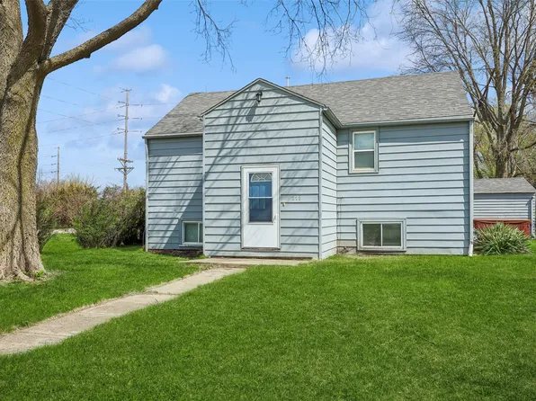 213 N Walnut Ave, Woodward, IA 50276