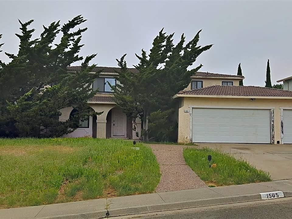 2nd image of 1505 Solitude Ln