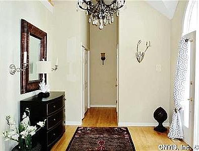 5th image of 5115 Reis Cir
