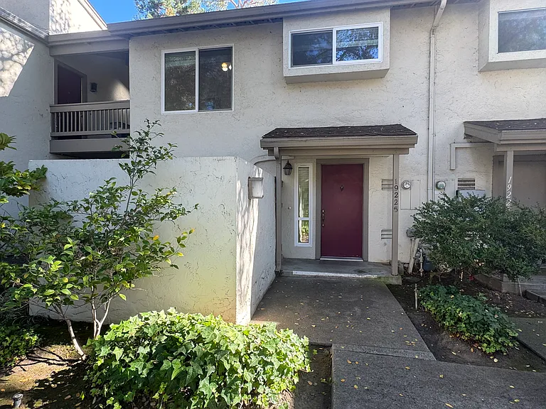 19226 Vineyard Ln — Photo 17