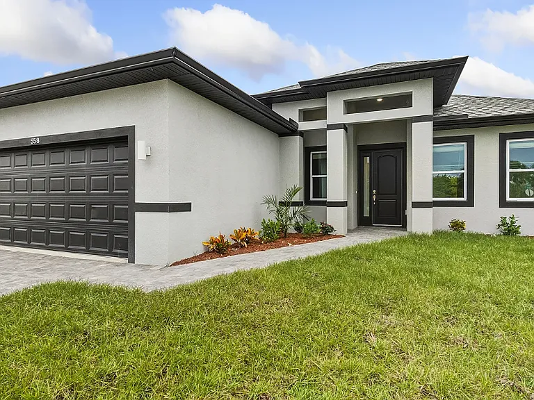 18043 Hillsborough Blvd — Photo 1