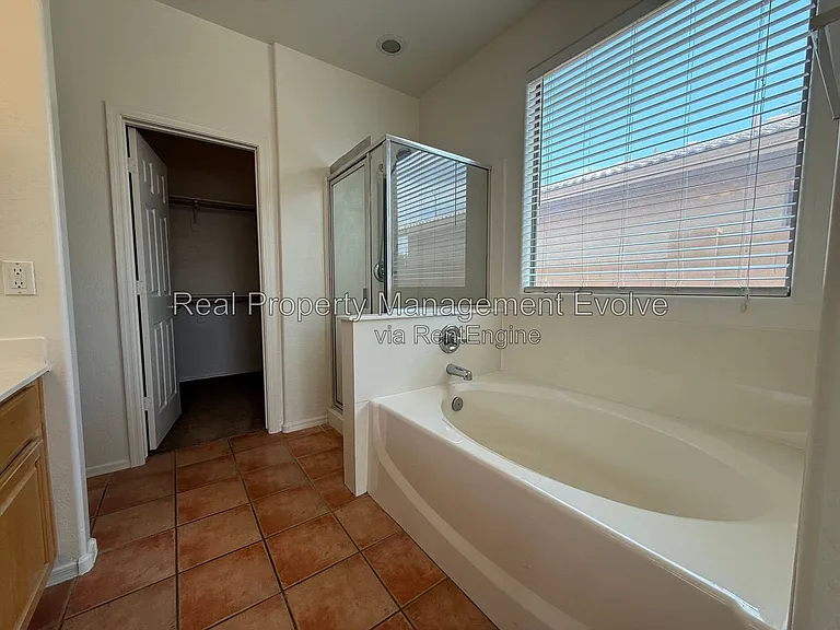 4417 W Saint Kateri Dr — Photo 16