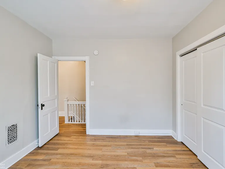 421 Union St — Photo 31