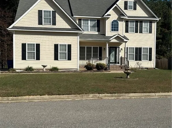 8637 Branchs Woods Ln, North Chesterfield, VA 23237