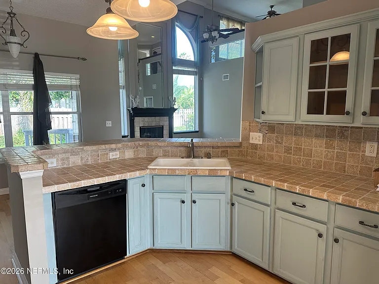 2884 Saint Maarten Ct — Photo 6