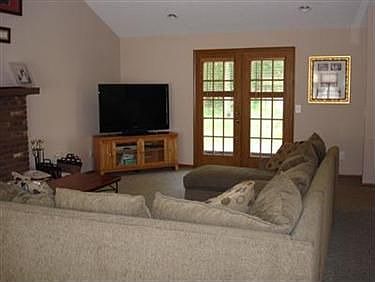3rd image of 2926 Margaretta Dr