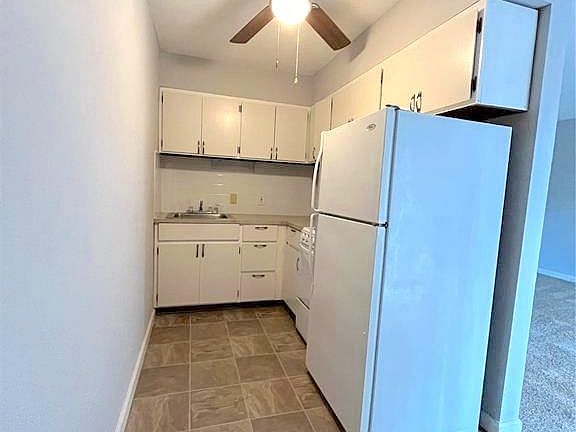 4th image of 704 S Lincoln Ave APT 11