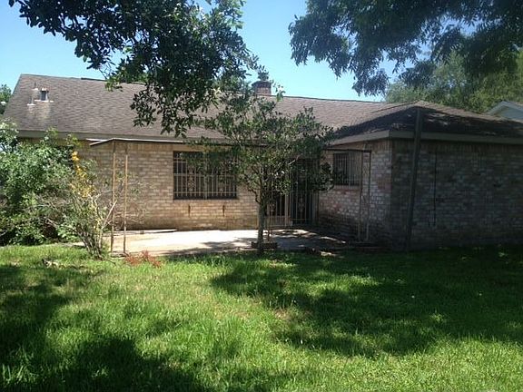 3rd image of 6711 Maczali Dr