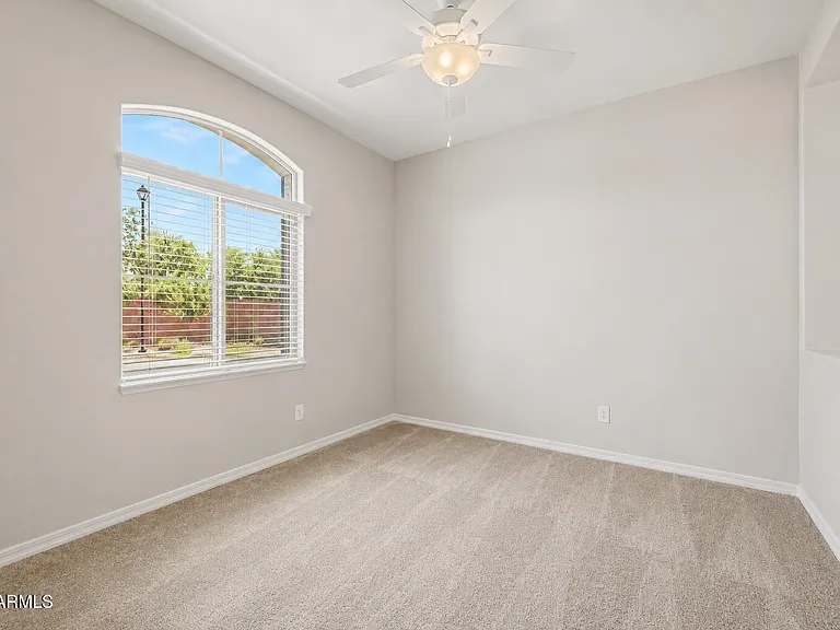 2511 S Entwistle St — Photo 12