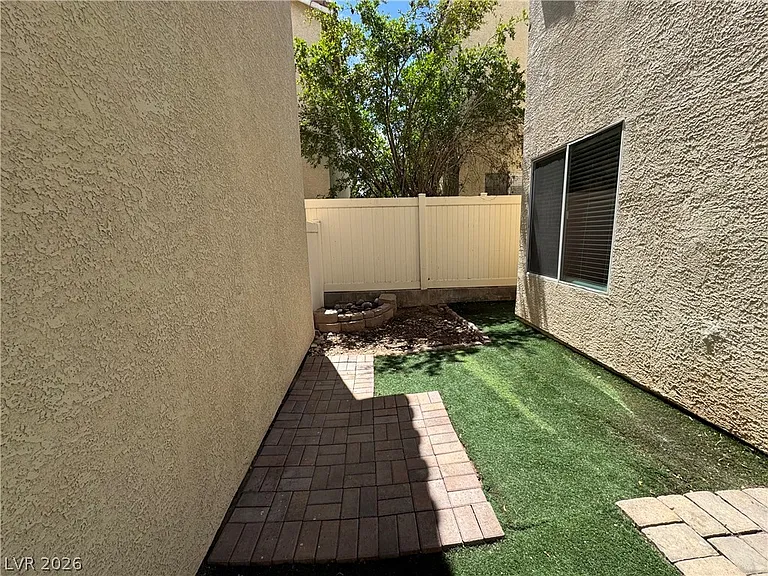7267 Phlox Rd — Photo 8