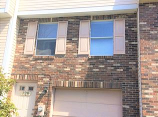 128 Meadow Gap Dr, Monroeville, PA