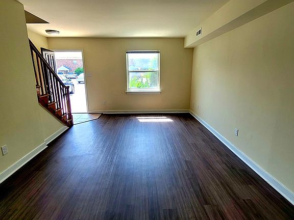 5th image of 2822 Goolsby Ave