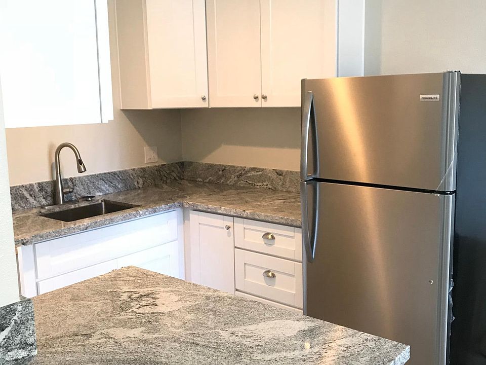 1st image of 4275 48th St APT 11